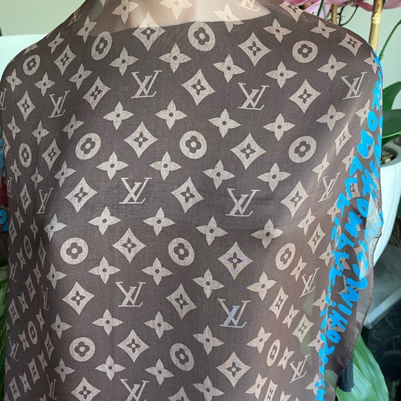Louis Vuitton Monogram Graffiti Wrap/Shawl Scarf. - Picture 1 of 15